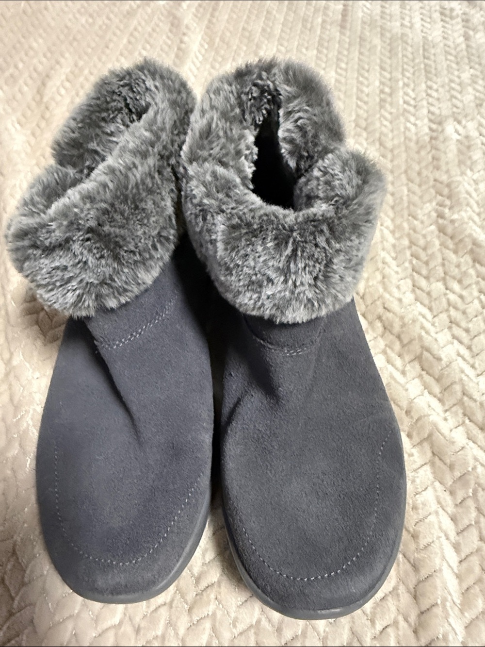 Skechers Gray Faux-Fur Cuff Suede Winter Booties